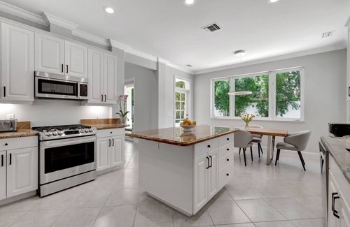 Lake Ida Shores Maison | 514 Managed by Brampton Park