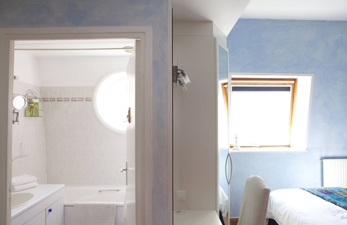 Quartier Saint-Georges Lit Et Petit-Déjeuner | 52 Clichy Paris - Chambres d'Hotes - Vous êtes chez soi à Paris