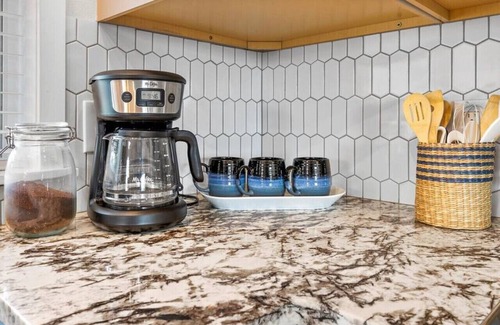 Monument Maison | 52 Front St · HOT TUB! Amazing Mountain views! Newly Remodeled