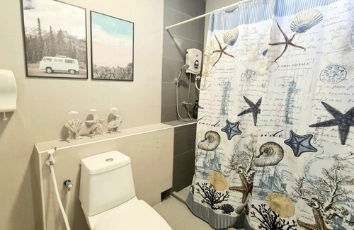 Tanjung Bungah Maison | 527 BeachHouse @ 5 bedroom -3min walk to the beach