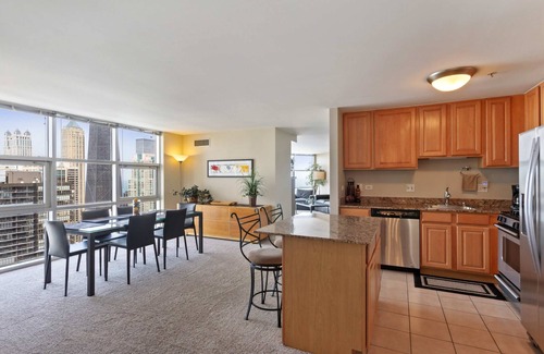 Downtown Chicago Appartement | 52e étage MagMile Penthouse - VUES, cheminée, centre de fitness, piscine, WiFi