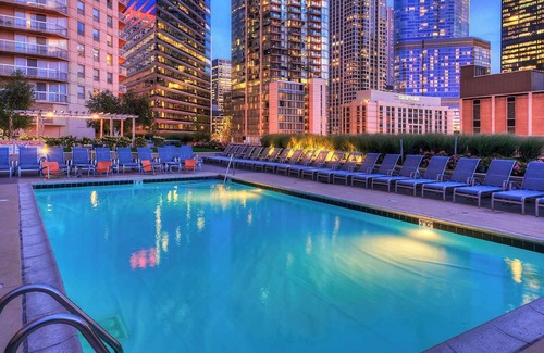 Downtown Chicago Appartement | 52e étage MagMile Penthouse - VUES, cheminée, centre de fitness, piscine, WiFi