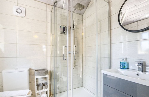 Coventry Maison | Exquisite Newfield's 3 Bedroom House w/ Garden