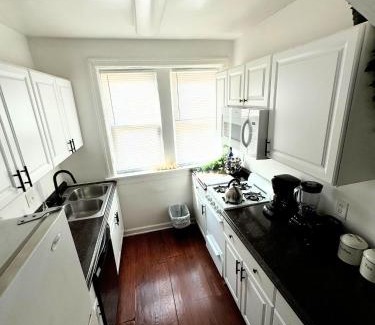 St. Louis Appartement | (53.1S) Forest Park, The Zoo, and much more