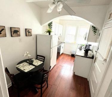 St. Louis Appartement | (53.1S) Forest Park, The Zoo, and much more