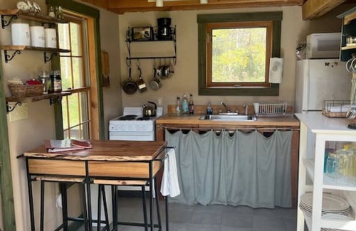 Waneta Cabine | Secluded Cabin on Red Haven Farm
