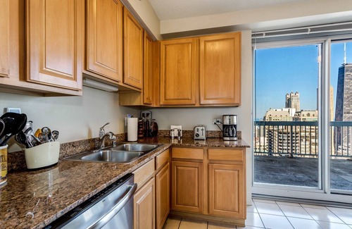 Downtown Chicago Appartement | 55 / 56th Floor Penthouse - VIEWS, Cheminée, Balcon, Centre de Remise en Forme
