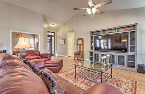 Oakwood Maison | 55 and Sun Lakes Casa with Patio and Pool Access