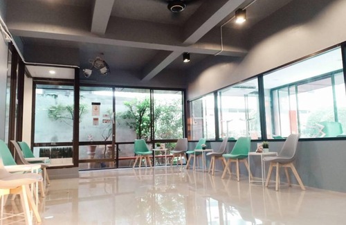 Talat Phlu Auberge | 55 m² Auberge de jeunesse ∙ 127 personnes