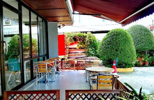 Talat Phlu Auberge | 55 m² Auberge de jeunesse ∙ 127 personnes