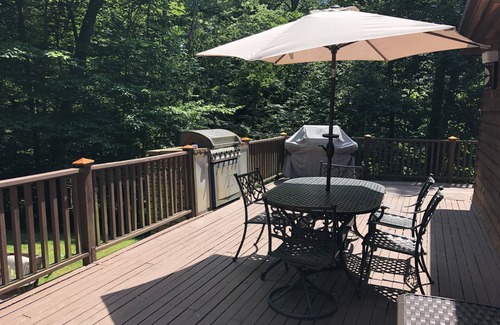 Westport Maison | 5500 sqft SUMMER HOME in Minutes from the BEACH + more (WESTPORT)