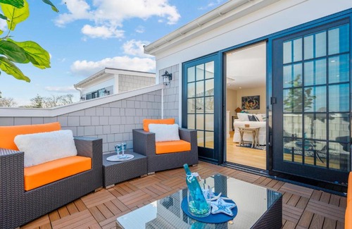Harwich Port Maison | 557 Route 28, Unit 201, Harwich Port Cape Cod - - TJs Tide