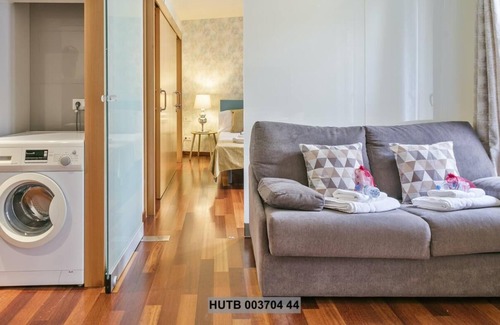 Les Corts Appartement | 56. Anglesola apartment