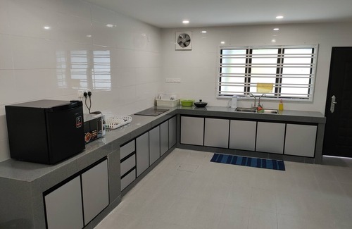 Taman Kota Laksamana Maison | 58 Kota Laksamana - Près de la rue Jonker pour 10 à 15 personnes