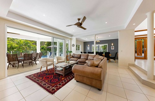 Ilkley Maison | 582 Ilkley Rd · Magnificent hinterland getaway!