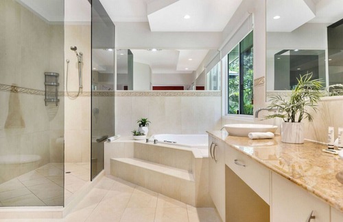 Ilkley Maison | 582 Ilkley Rd · Magnificent hinterland getaway!
