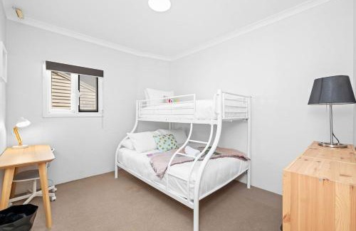 East Victoria Park Maison | 59 Balmoral - Classic Australian Charm