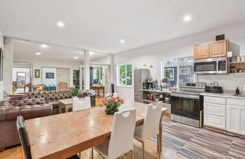 SeaTac Maison | 592) 6 bedrooms/Walking distance to airport