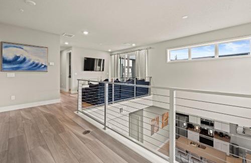 Reunion Appartement | 5Bd 4 and a half Ba 2 Story apt 49-215