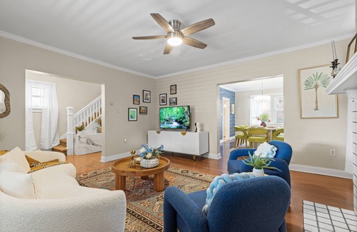Larimer Maison | 5bd Chic Barn: Games - Contemporary - Central