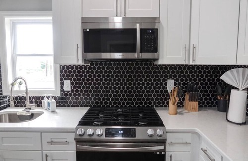 Ampere Appartement | 5Bed 2Bath Near NYC, Parking, Laundry