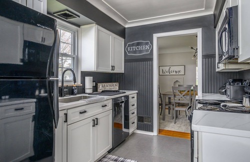 Toledo Maison | 5BR/2BA Beautiful and Spacious Home in Quiet Area