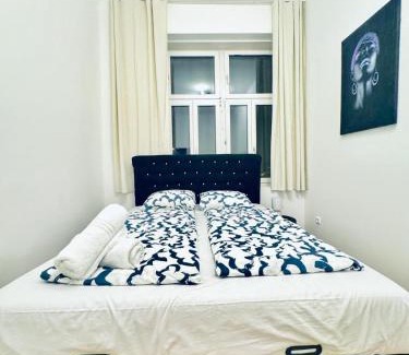 Liesing Appartement | 5BR Apartment Near Atzgersdorf Park, 11Min Walk