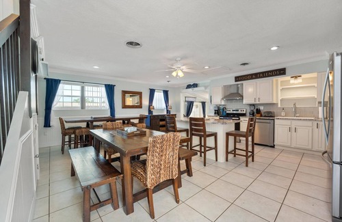 Cocoa Isles Maison | Big Beach House Close to Beach & Fun with Heated Pool, Hot Tub & Tiki Bar!