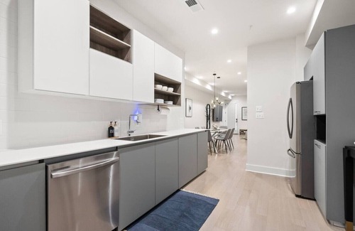 Columbia Heights Maison | 5BR Entire Home | 2 Kitchens + Outdoor Area