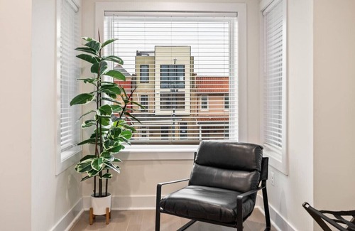 Columbia Heights Maison | 5BR Entire Home | 2 Kitchens + Outdoor Area