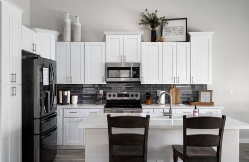 Avondale Maison | 5BR Family Friendly | Heated Pool + Game Room
