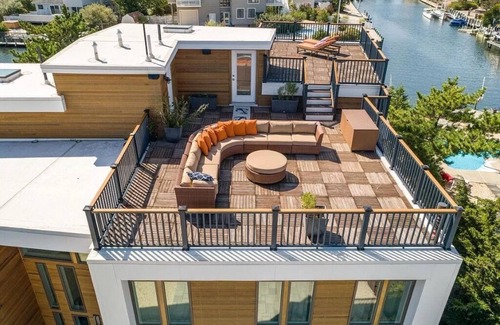 Loveladies Maison | 5br waterfront oasis Loveladies, LBI with pool