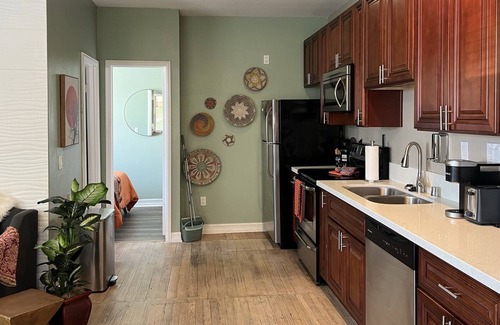 Civic Core Appartement | .5mi walk to GASLAMP/ 2 blocks Transit Center. AC!