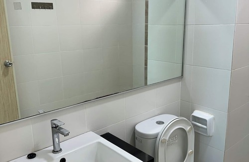 Bayan Lepas Copropriété | 5mins to Penang airport.Charming 3-bedroom condo.WiFi in delightful Bayan Lepas