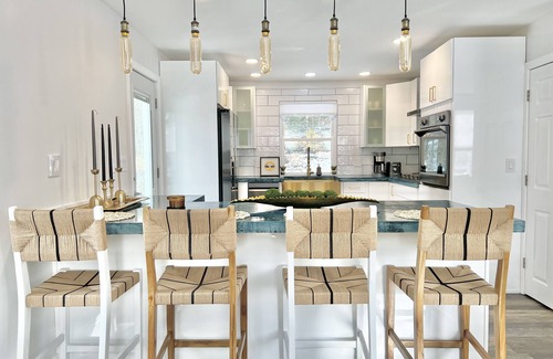 Marlborough Maison | 5STAR BrandNew HOME in greater BOSTON area w/ parking, wifi, 5Beds2Baths