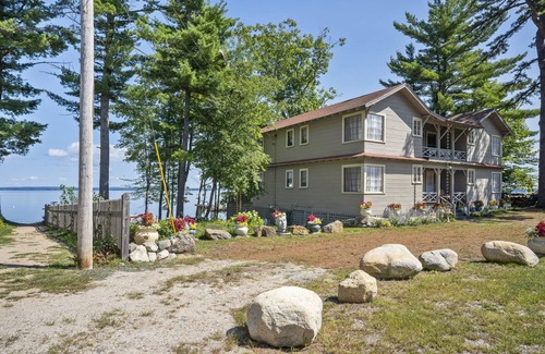 Sebago Villa | RÉSERVATION Villa Shiloh pour 2020: retraite de luxe rustique sur le lac Sebago!