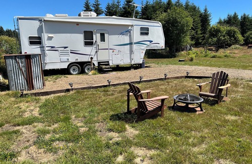 Forks Maison | 5th wheel on lot.