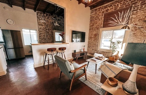 Santa Rita Park Maison | 5THAV928 · Jaw dropping historic bungalow