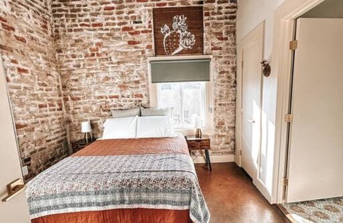 Santa Rita Park Maison | 5THAV928 · Jaw dropping historic bungalow
