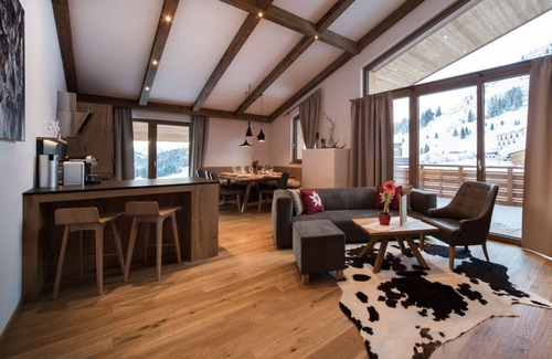 Warth Appartement | 6-11 person chalet - Lux Alp Chalet