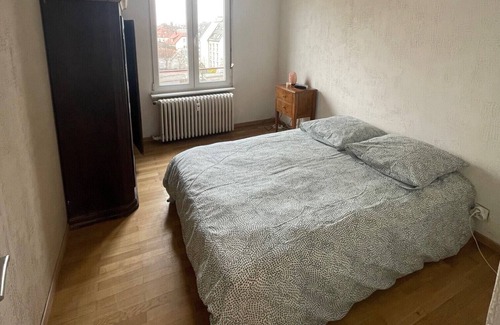 Neudorf Est Appartement | #6 Agréable 2 Pièces au Dernier Étage D'un Immeuble Très Calme du Neudorf