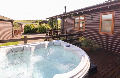 Tunstall Maison | 6 Badgers Retreat