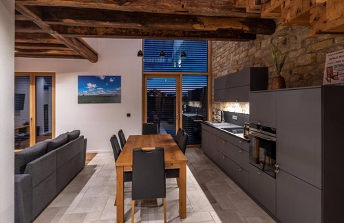 Idenheim Appartement | 6-bed apartment Hilde with terrace - Ferienwohnungen Kohnshof