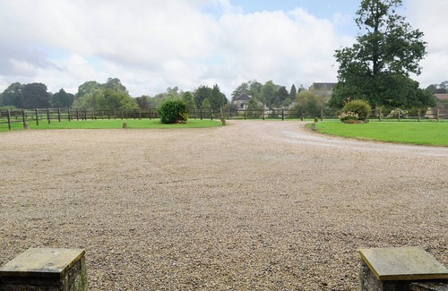 Milborne Port Cottage | 6 chambres hébergement dans le port de Milborne, près de Sherborne