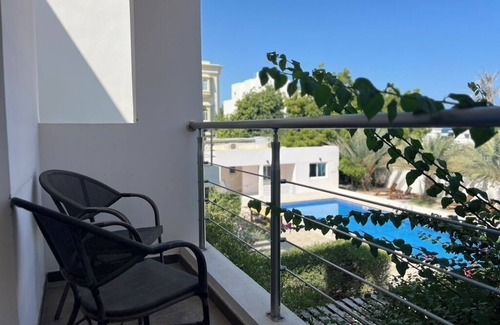 Azaiba Maison | 6-bedroom B&B, Azaiba beach Muscat with AC/WiFi/22 M lap pool, near restaurants