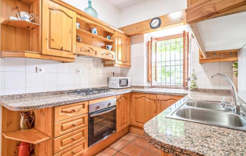 Tocon Maison | 6 Bedroom Beautiful Home In Tocon