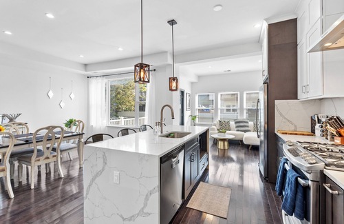 Columbia Heights Maison | 6-Bedroom DC Brownstone - Dual Kitchens, Multiple Living Areas