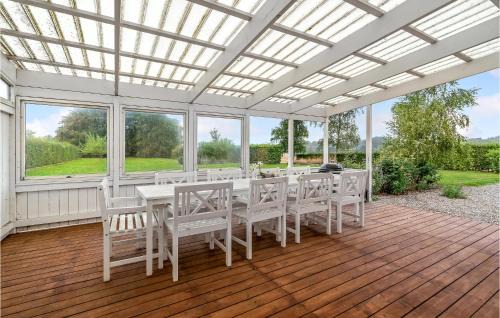 Kvaerndrup Maison | 6 Bedroom Gorgeous Home In Kværndrup