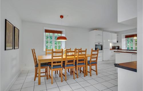 Kvaerndrup Maison | 6 Bedroom Gorgeous Home In Kværndrup
