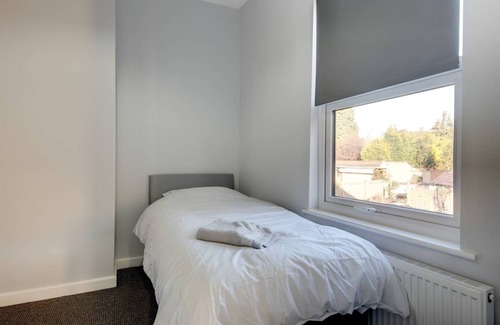 Barnsley Maison | 6 BEDROOM HMO SHARED HOUSE SUITABLE FOR CONTRACTORS / COMPANY LET
